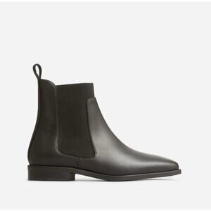 EVERLANE Italian Leather Square Toe Chelsea Boots Black SZ 7 READ